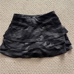 Athleta girls tennis golf skirt sz 8-10 M black gray